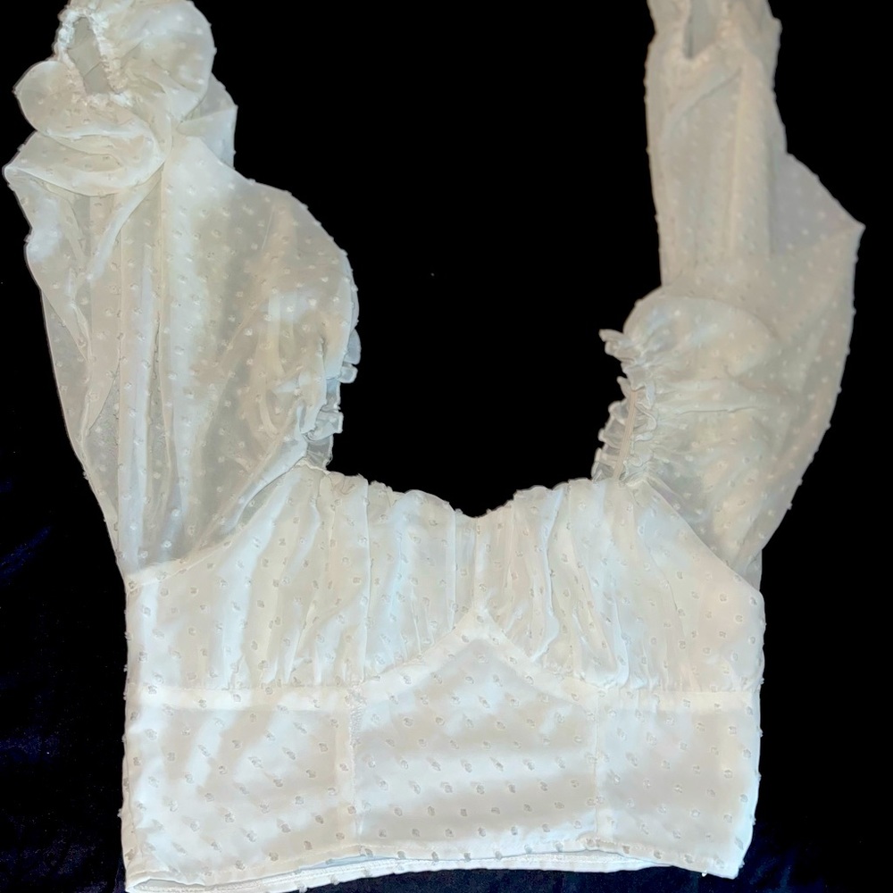 Crop white top, side zipper